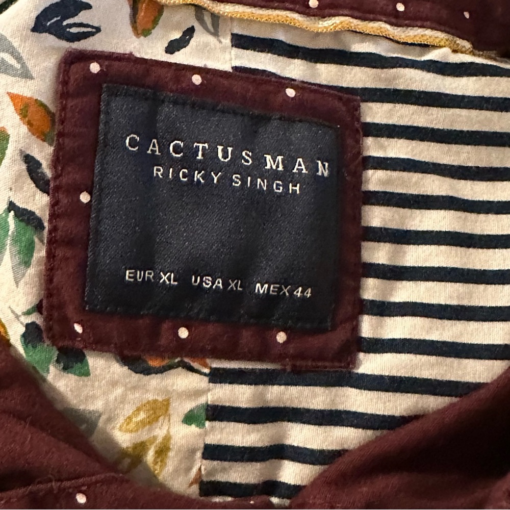 Cactus Man Men’s Burgundy Short Sleeve Button-Down Shirt w/ Polka Dots – Size XL - Picture 2 of 3